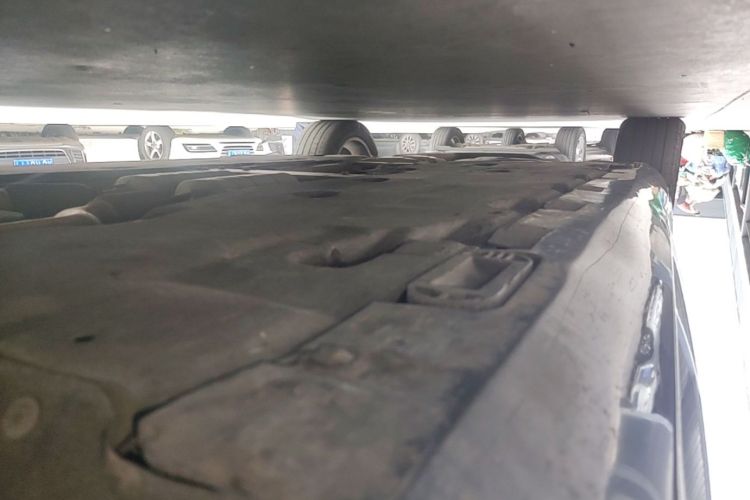 Used Audi A8 2014 A8L 45 TFSI quattro Comfort model Right Side Sill