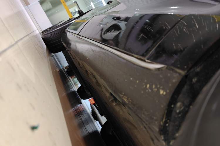 Used Audi A8 2014 A8L 45 TFSI quattro Comfort model Right Side Sill