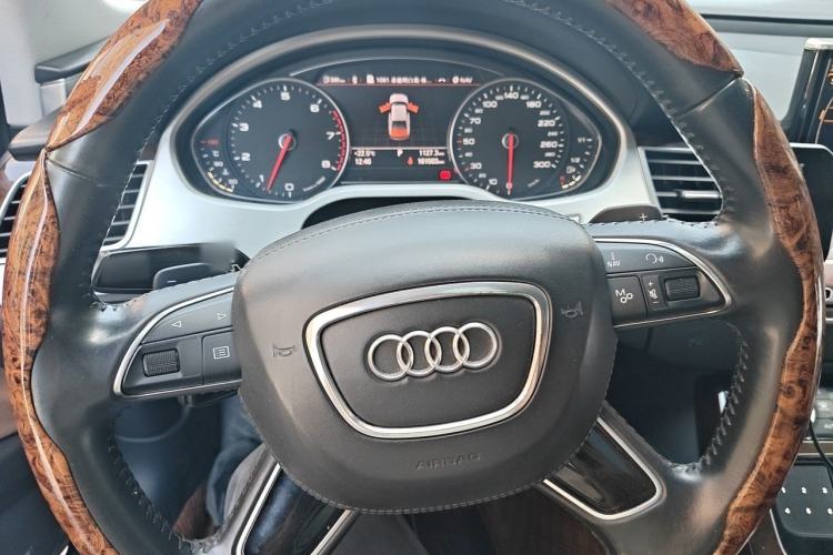 Used Audi A8 2014 A8L 45 TFSI quattro Luxury Model Steering Wheel