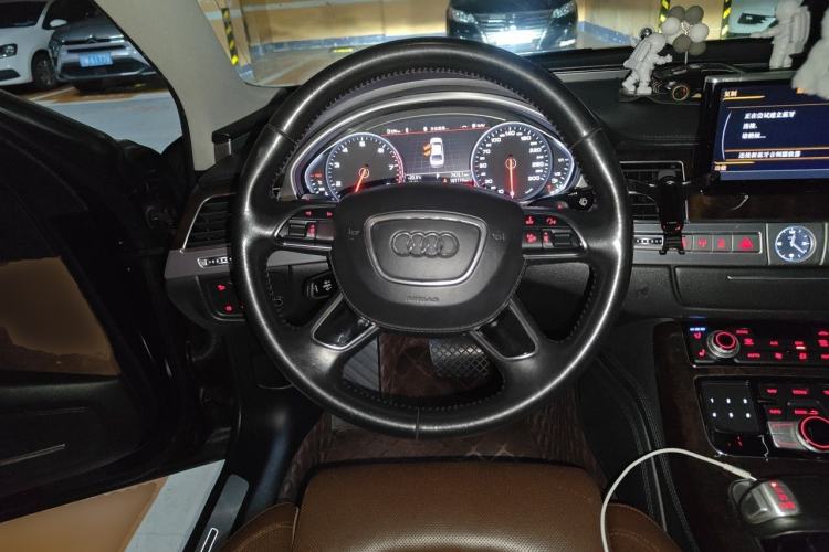 Used Audi A8 2014 A8L 45 TFSI quattro Luxury Model Steering Wheel