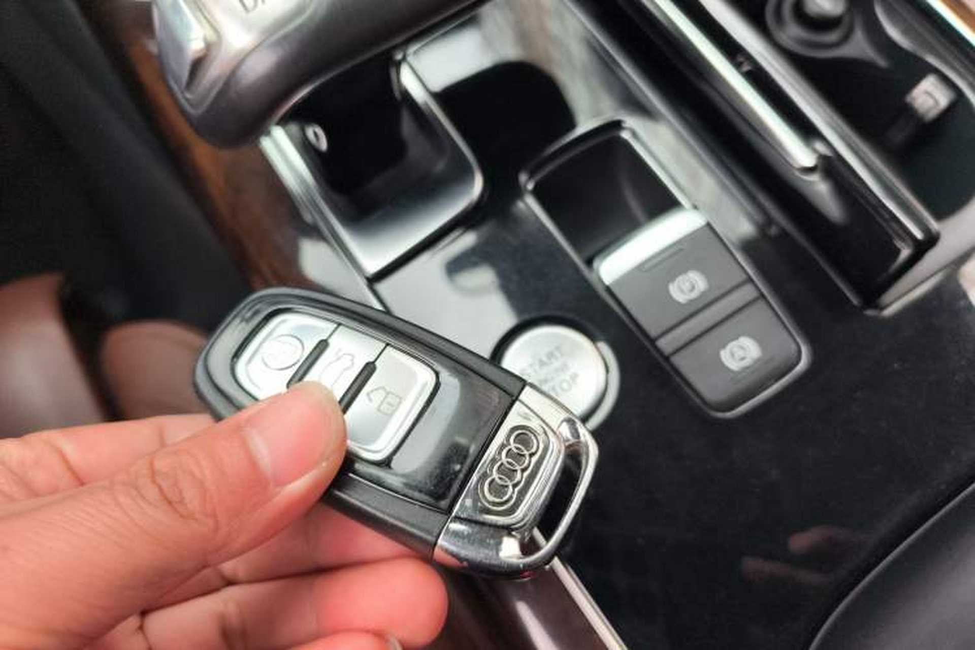 Used Audi A8 2014 A8L 45 TFSI quattro Comfort model Vehicle Key