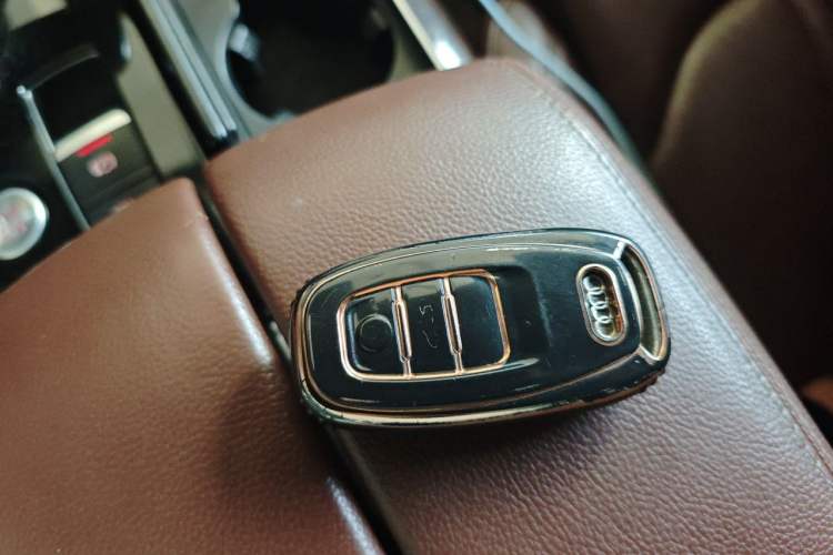 Used Audi A8 2014 A8L 45 TFSI quattro Comfort model Vehicle Key