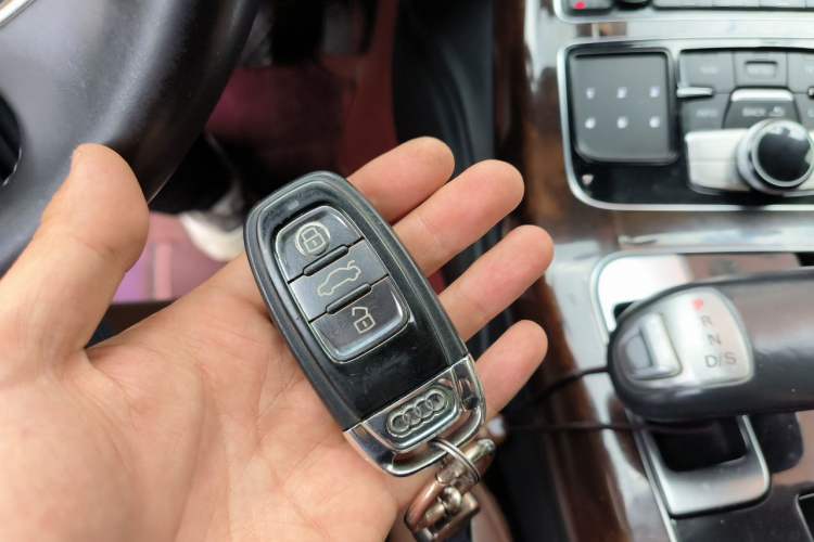 Used Audi A8 2014 A8L 45 TFSI quattro Luxury Model Vehicle Key