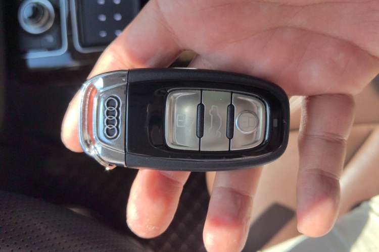 Used Audi A8 2014 A8L 45 TFSI quattro Comfort model Vehicle Key