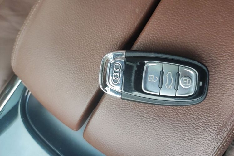 Used Audi A8 2014 A8L 45 TFSI quattro Comfort model Vehicle Key