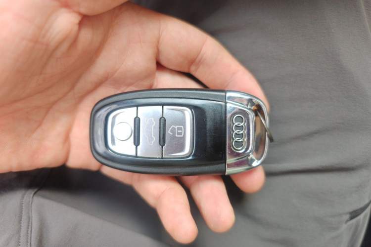 Used Audi A8 2014 A8L 45 TFSI quattro Luxury Model Vehicle Key
