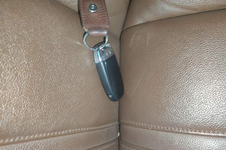 Used Audi A8 2014 A8L 45 TFSI quattro Comfort model Vehicle Key