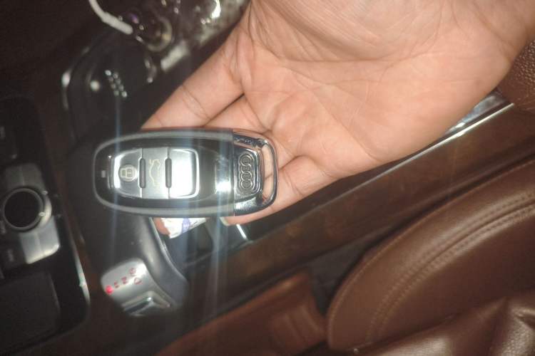 Used Audi A8 2014 A8L 45 TFSI quattro Comfort model Vehicle Key