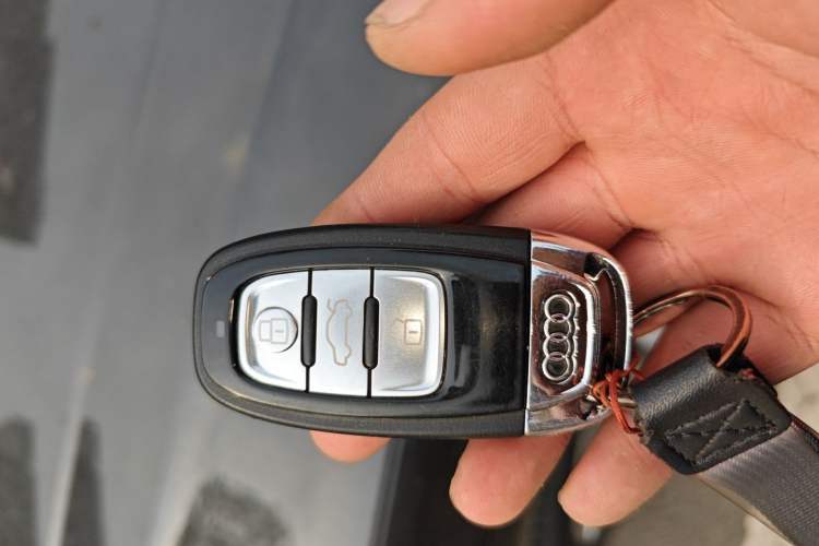 Used Audi A8 2014 A8L 45 TFSI quattro Luxury Model Vehicle Key