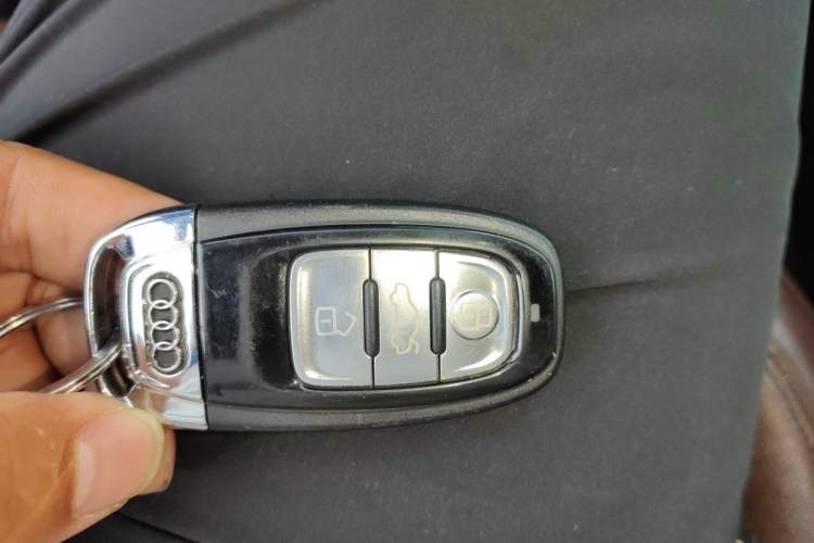 Used Audi A8 2014 A8L 45 TFSI quattro Comfort model Vehicle Key