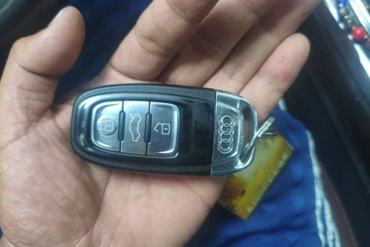 Used Audi A8 2014 A8L 50 TFSI quattro Luxury Model Vehicle Key