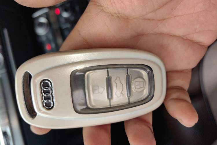 Used Audi A8 2014 A8L 45 TFSI quattro Luxury Model Vehicle Key