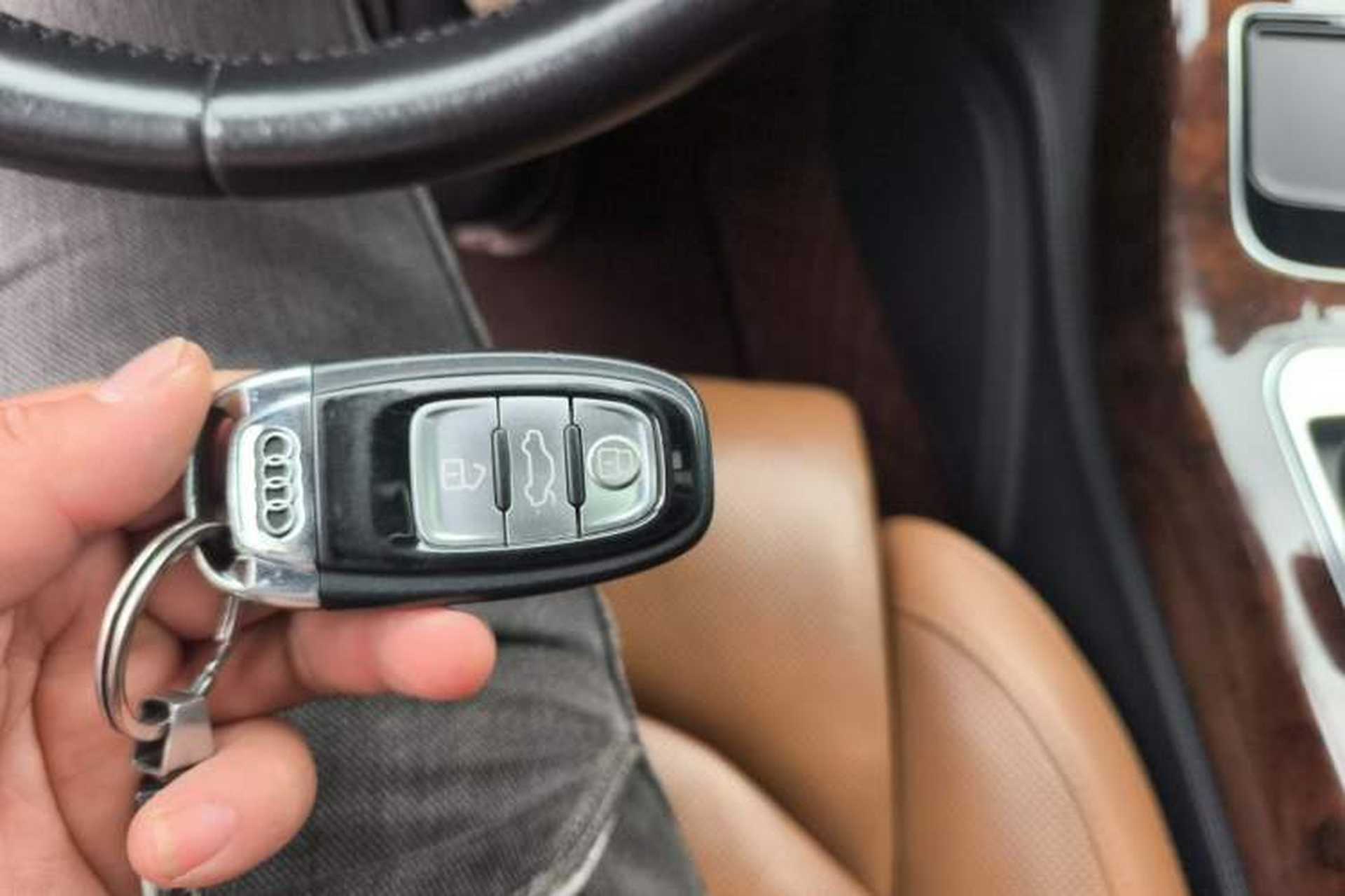 Used Audi A8 2014 A8L 45 TFSI quattro Comfort model Vehicle Key