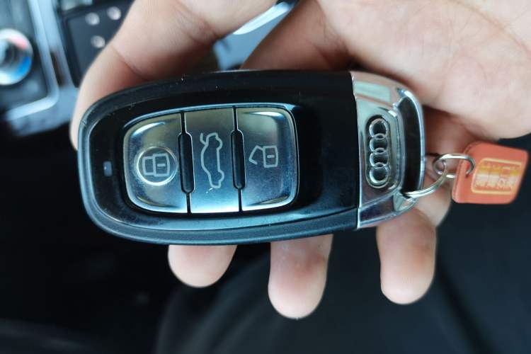 Used Audi A8 2014 A8L 45 TFSI quattro Comfort model Vehicle Key