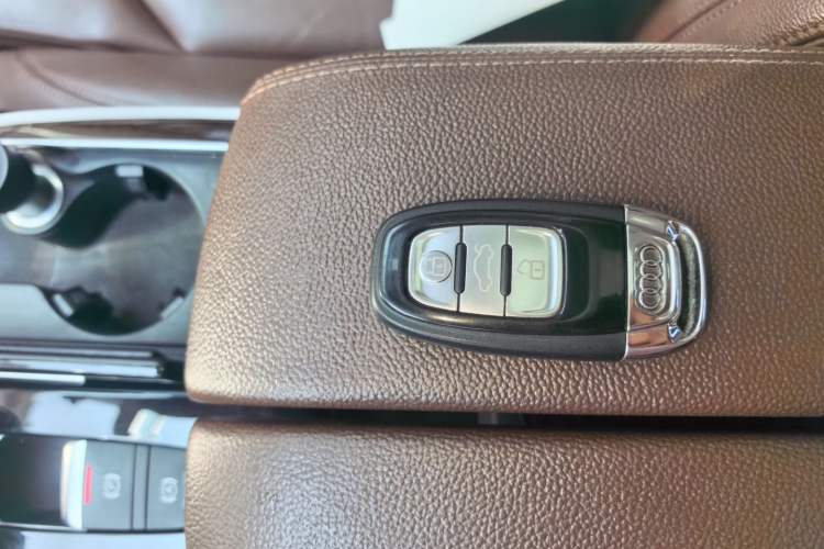 Used Audi A8 2014 A8L 45 TFSI quattro Comfort model Vehicle Key