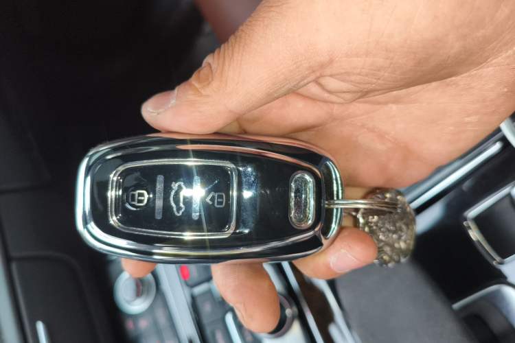 Used Audi A8 2014 A8L 45 TFSI quattro Comfort model Vehicle Key