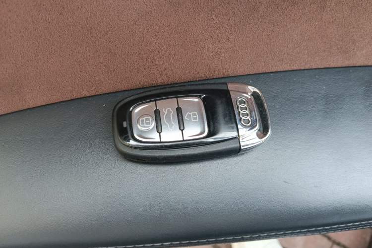 Used Audi A8 2014 A8L 45 TFSI quattro Luxury Model Vehicle Key