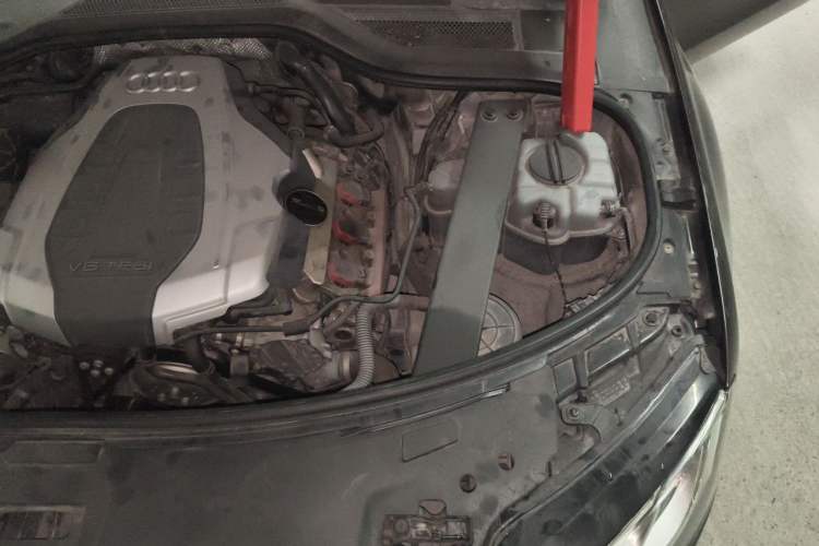 Used Audi A8 2014 A8L 50 TFSI quattro Luxury Model Engine Bay Left