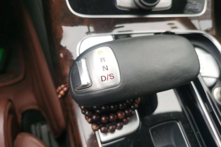 Used Audi A8 2014 A8L 45 TFSI quattro Comfort model Gear Lever