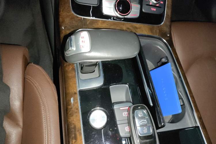 Used Audi A8 2014 A8L 45 TFSI quattro Comfort model Gear Lever