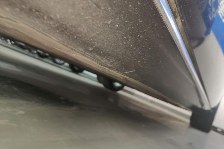 Used Audi A8 2014 A8L 45 TFSI quattro Comfort model Left Side Sill