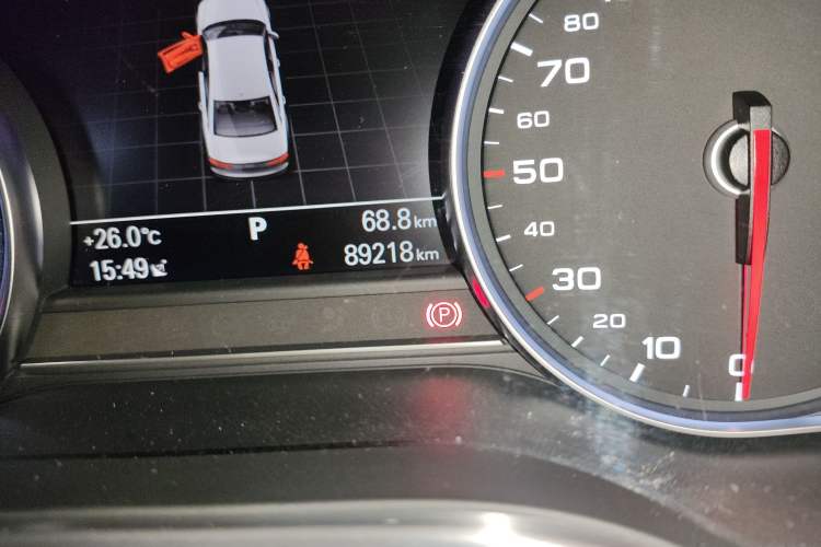 Used Audi A8 2014 A8L 45 TFSI quattro Comfort model Odometer Close Up