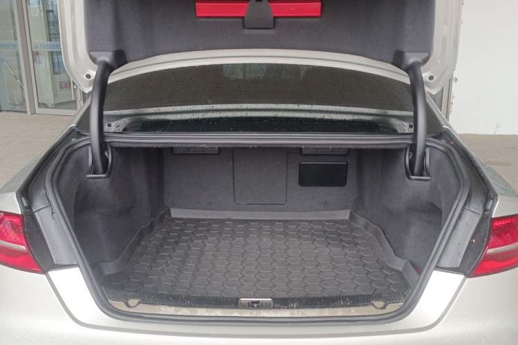 Used Audi A8 2014 A8L 45 TFSI quattro Comfort model Trunk