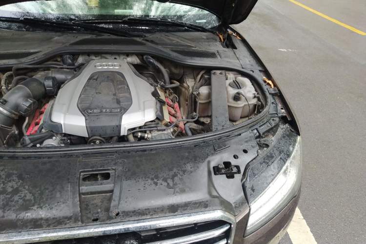 Used Audi A8 2014 A8L 50 TFSI quattro Luxury Model Engine Bay Left