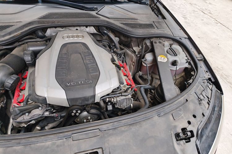 Used Audi A8 2014 A8L 45 TFSI quattro Comfort model Engine Bay Left