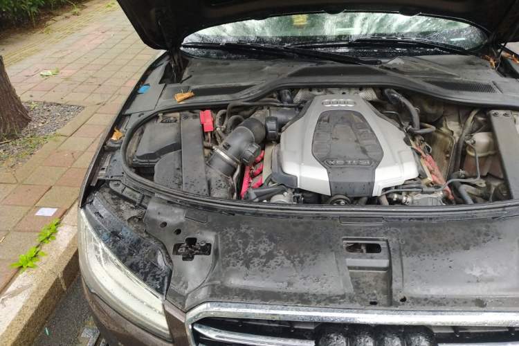 Used Audi A8 2014 A8L 50 TFSI quattro Luxury Model Engine Bay Right