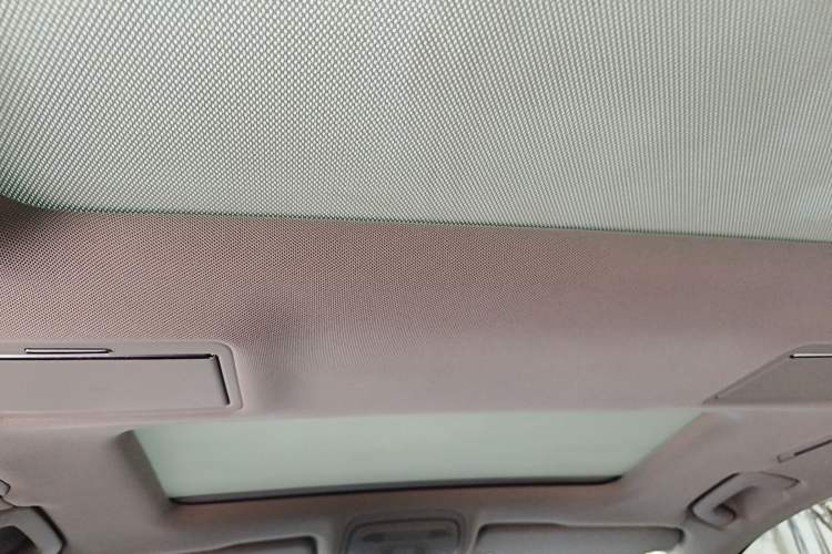 Used Audi A8 2014 A8L 45 TFSI quattro Comfort model Headliner