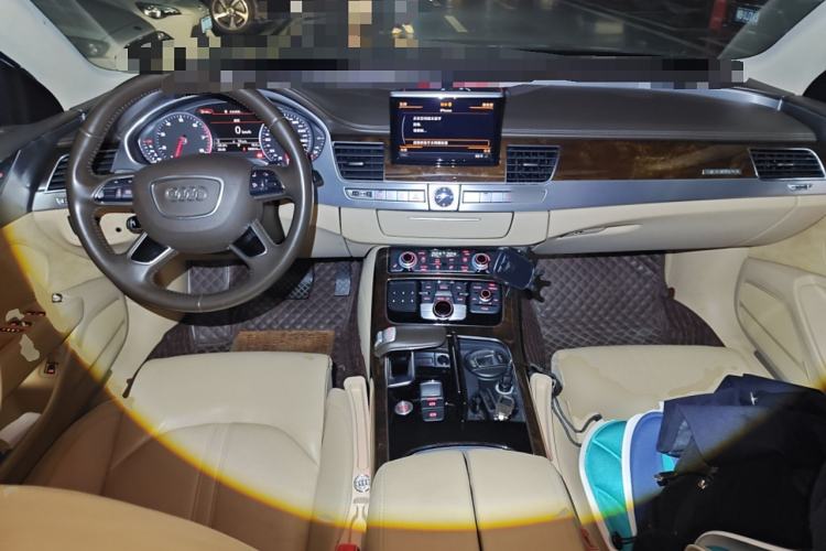 Used Audi A8 2014 A8L 45 TFSI quattro Comfort model Center Console