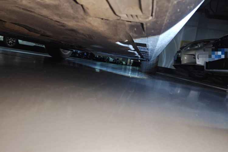 Used Audi A8 2014 A8L 45 TFSI quattro Comfort model Chassis Front Left