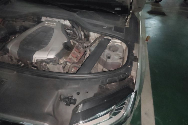 Used Audi A8 2014 A8L 45 TFSI quattro Luxury Model Engine Bay Left