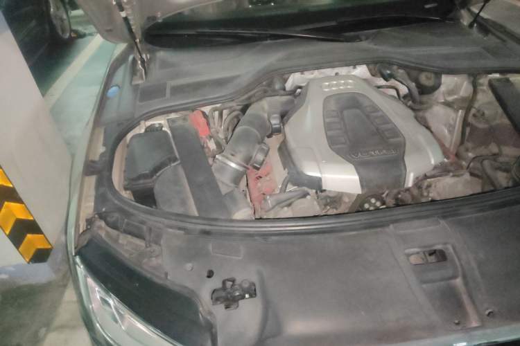 Used Audi A8 2014 A8L 45 TFSI quattro Luxury Model Engine Bay Right