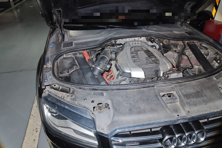 Used Audi A8 2014 A8L 45 TFSI quattro Comfort model Engine Bay Right