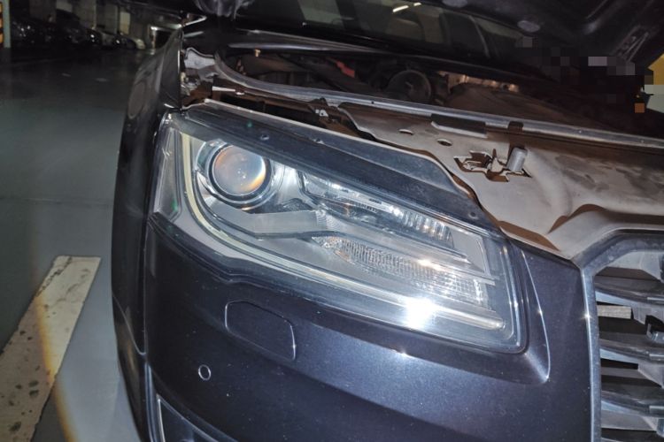 Used Audi A8 2014 A8L 45 TFSI quattro Comfort model Right Front Headlight