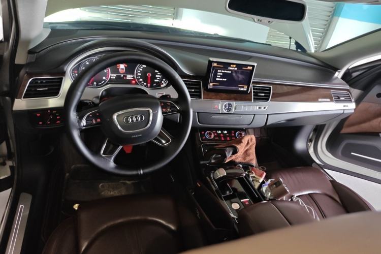Used Audi A8 2014 A8L 45 TFSI quattro Luxury Model Center Console