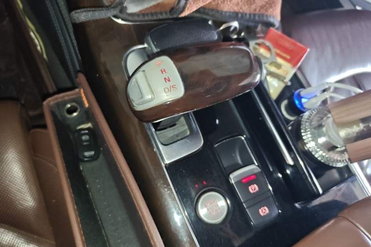 Used Audi A8 2014 A8L 45 TFSI quattro Luxury Model Gear Lever