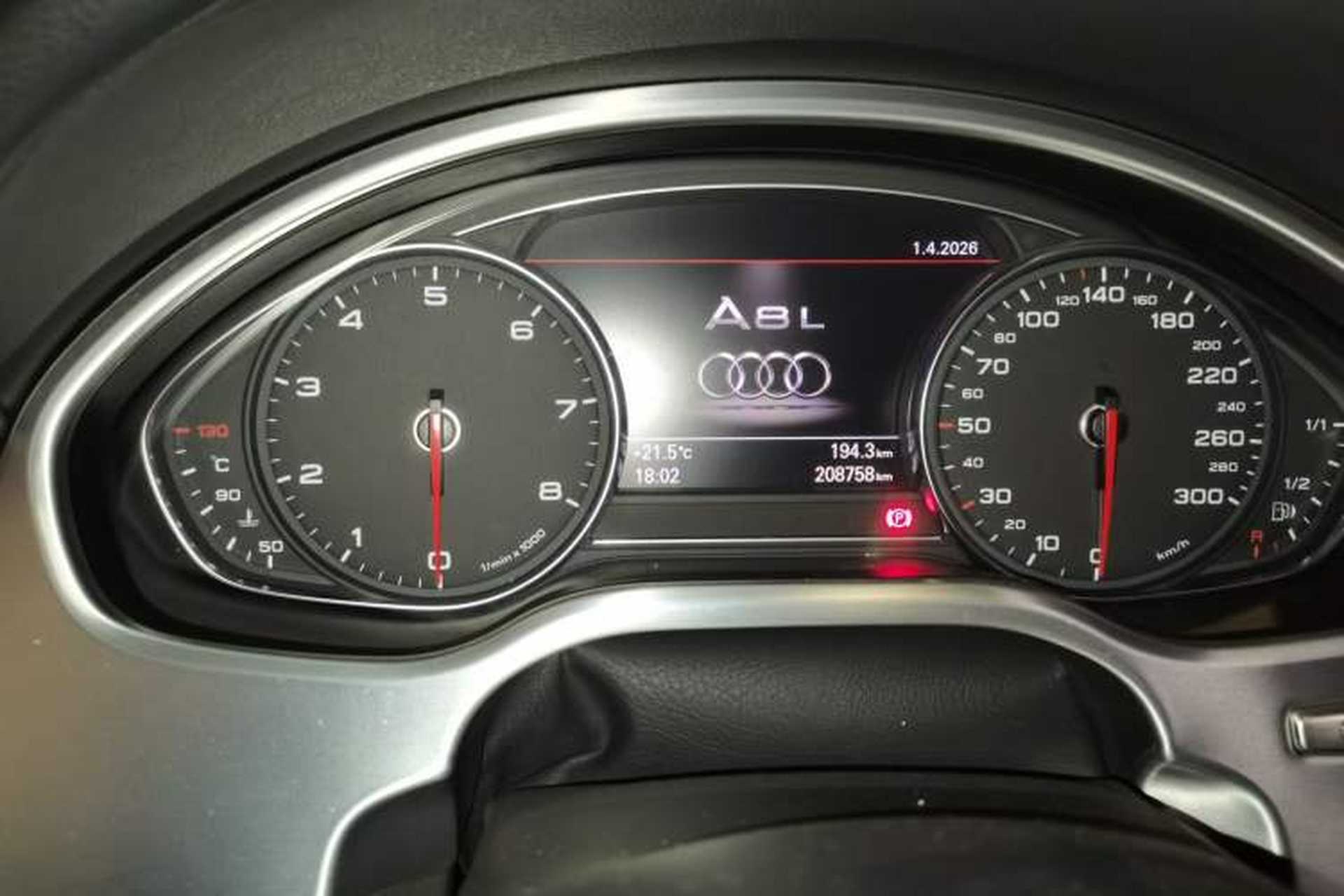 Used Audi A8 2014 A8L 45 TFSI quattro Luxury Model Instrument Cluster
