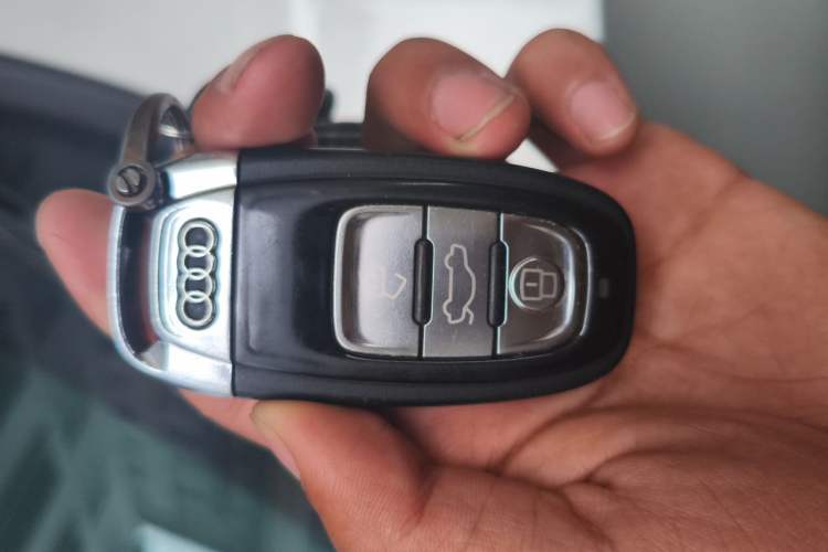 Used Audi A8 2014 A8L 45 TFSI quattro Luxury Model Vehicle Key