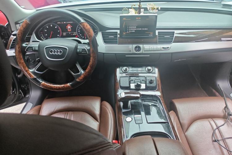 Used Audi A8 2014 A8L 45 TFSI quattro Comfort model Center Console