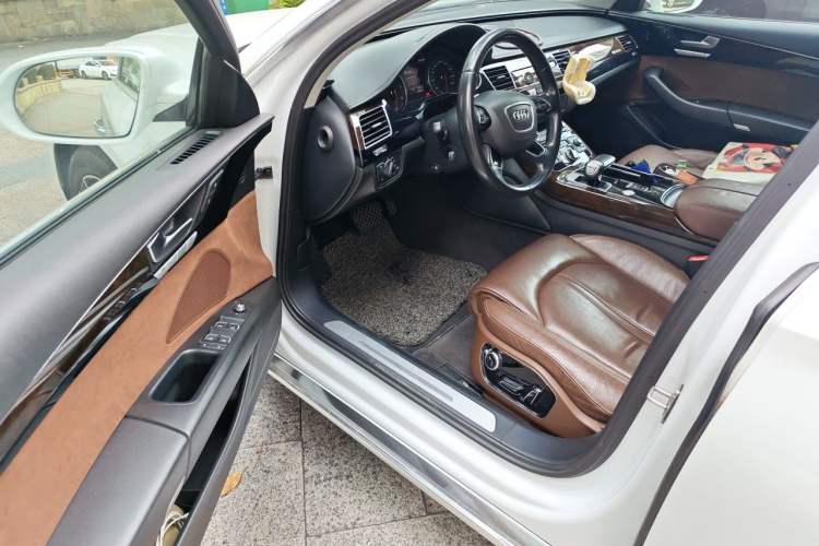 Used Audi A8 2014 A8L 45 TFSI quattro Comfort model Driver Seat