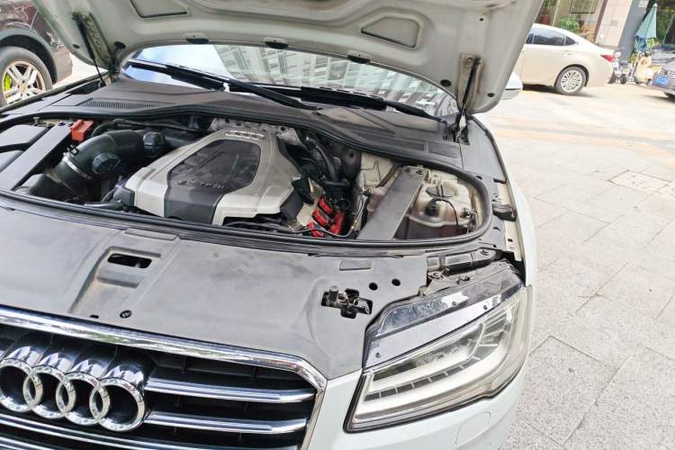 Used Audi A8 2014 A8L 45 TFSI quattro Comfort model Engine Bay Left
