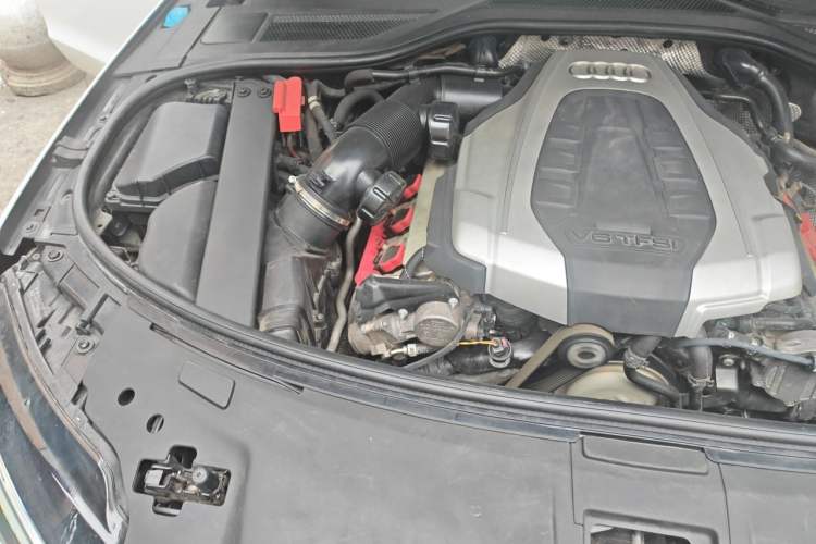 Used Audi A8 2014 A8L 45 TFSI quattro Comfort model Engine Bay Right