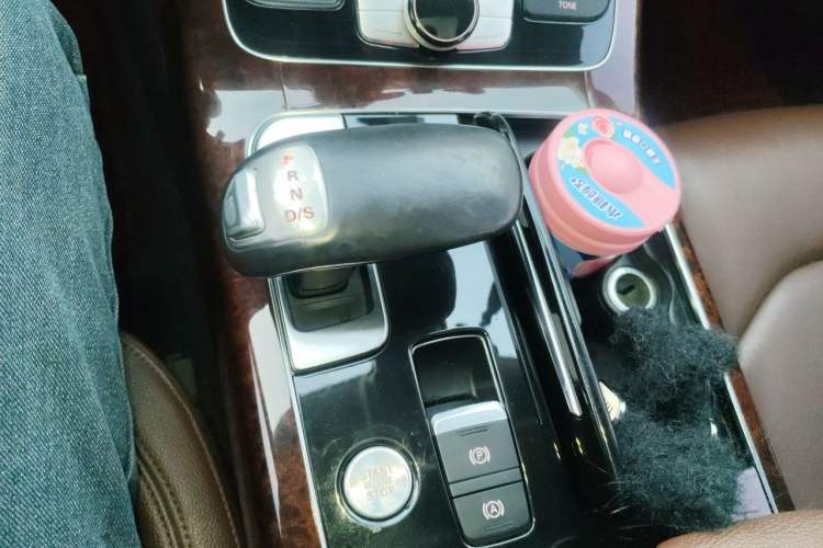 Used Audi A8 2014 A8L 45 TFSI quattro Comfort model Gear Lever