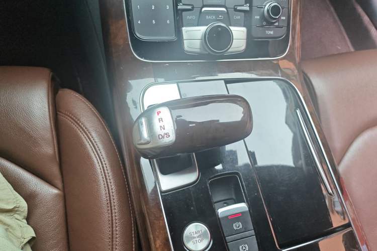 Used Audi A8 2014 A8L 45 TFSI quattro Comfort model Gear Lever