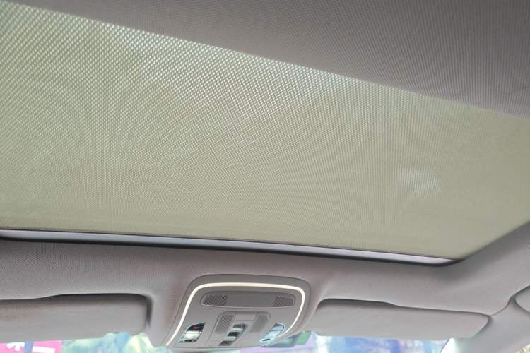 Used Audi A8 2014 A8L 45 TFSI quattro Comfort model Headliner