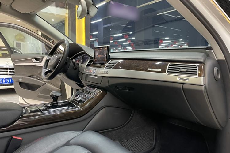 Used Audi A8 2014 A8L 45 TFSI quattro Comfort model Interior 12