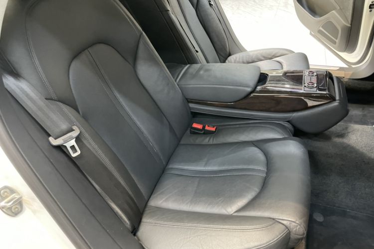 Used Audi A8 2014 A8L 45 TFSI quattro Comfort model Interior 15